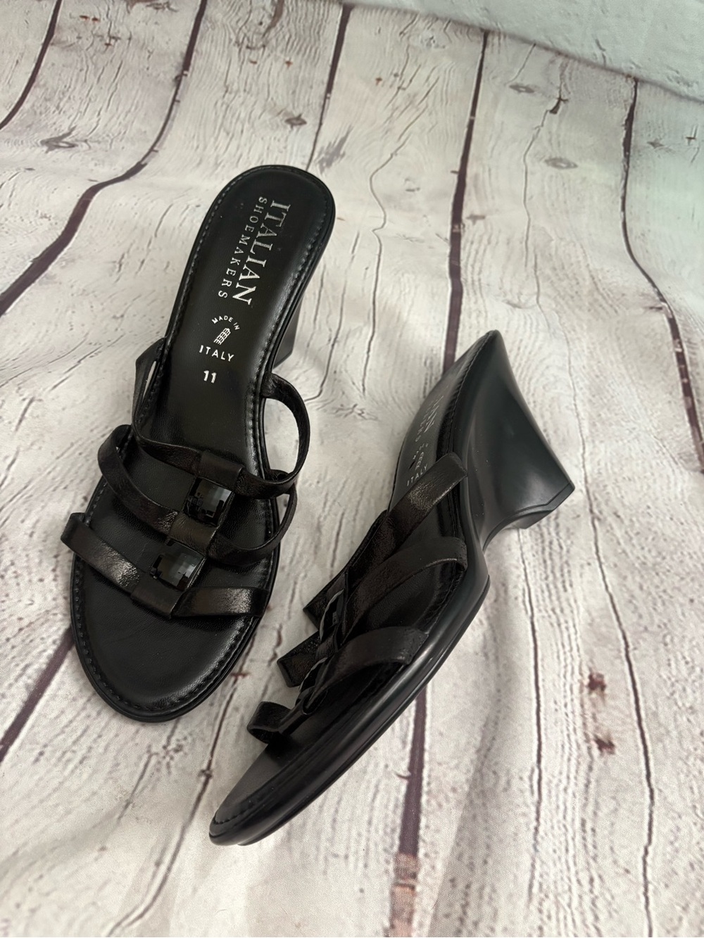 Italian Shoemakers Wedge Sandal Black Size 11